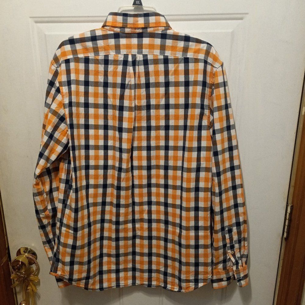 Old Navy Slim fit ,Button down, long sleeve shirt - Picture 3 of 7